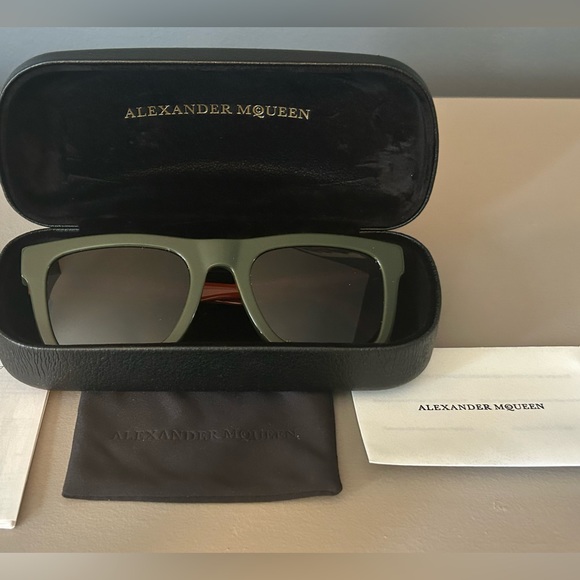 NWOT. Alexander McQueen sunglasses. - Picture 1 of 6